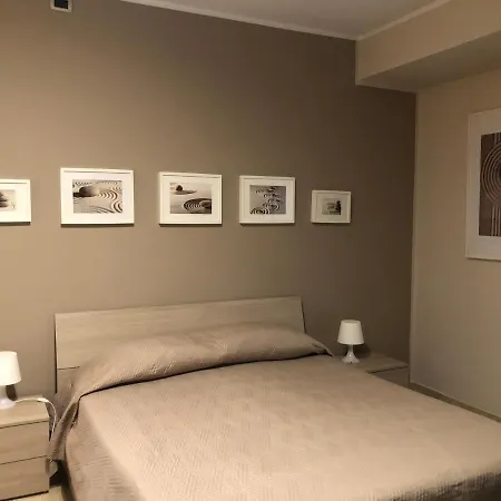 La Porta Nel Giardino Apartment *