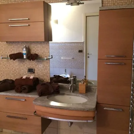 Apartman La Porta Nel Giardino *