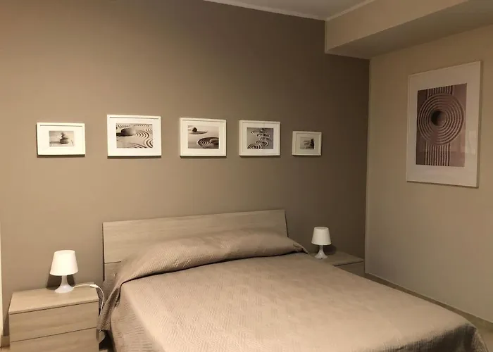 La Porta Nel Giardino Apartment *